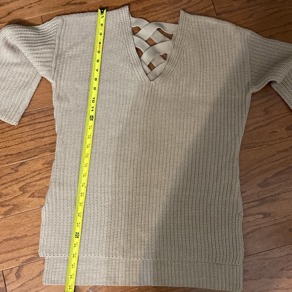 Allison Brittney tan criss cross back sweater - Size large - Picture 10 of 10